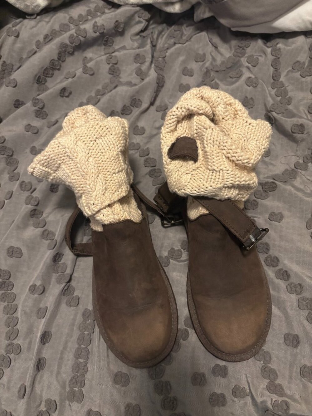 UGG AUSTRALIA CAMBRIDGE LEATHER & SWEATER BOOT  1008174K